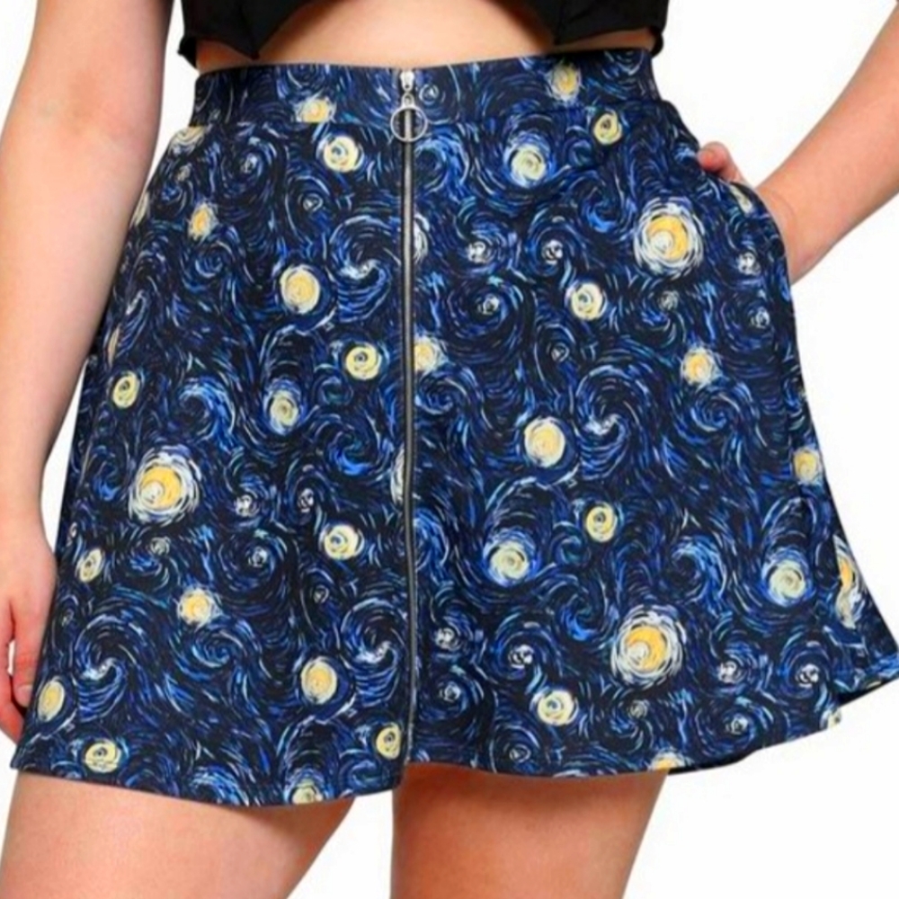Never Worn:Hot Topic STARRY NIGHT SKIRT